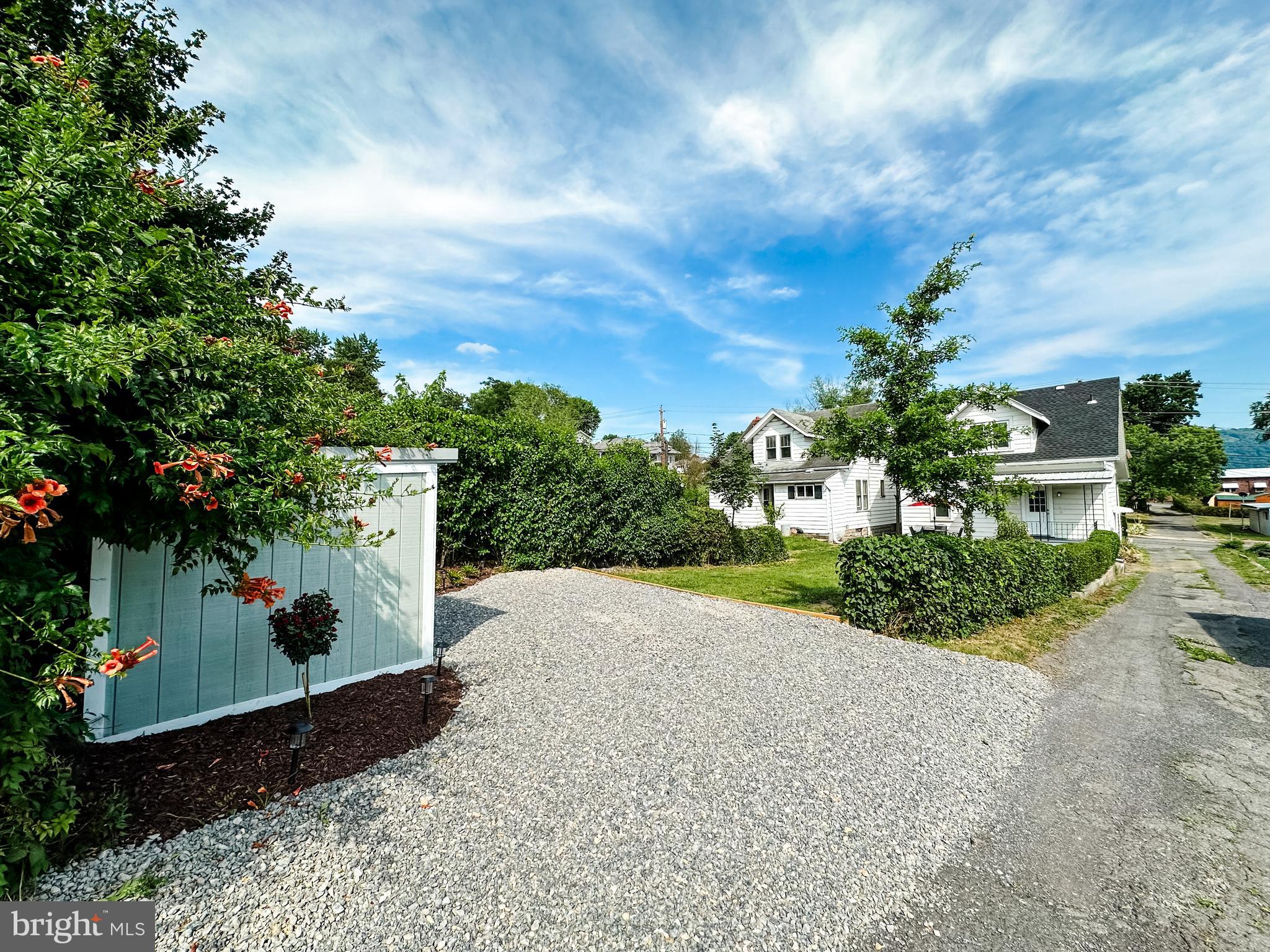 2 NEW HAMPSHIRE AVENUE