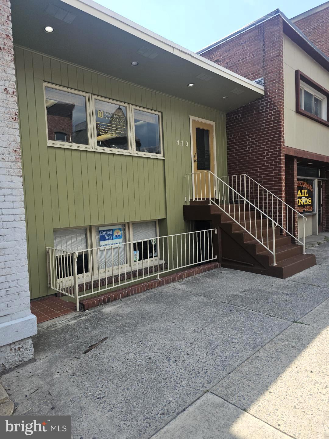 113 S CENTRE STREET