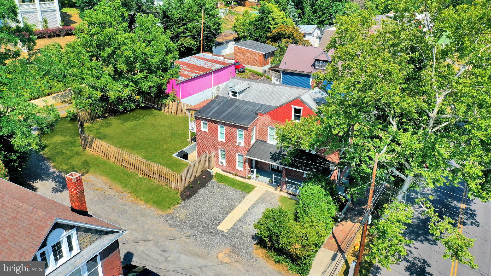 555 GREENE STREET