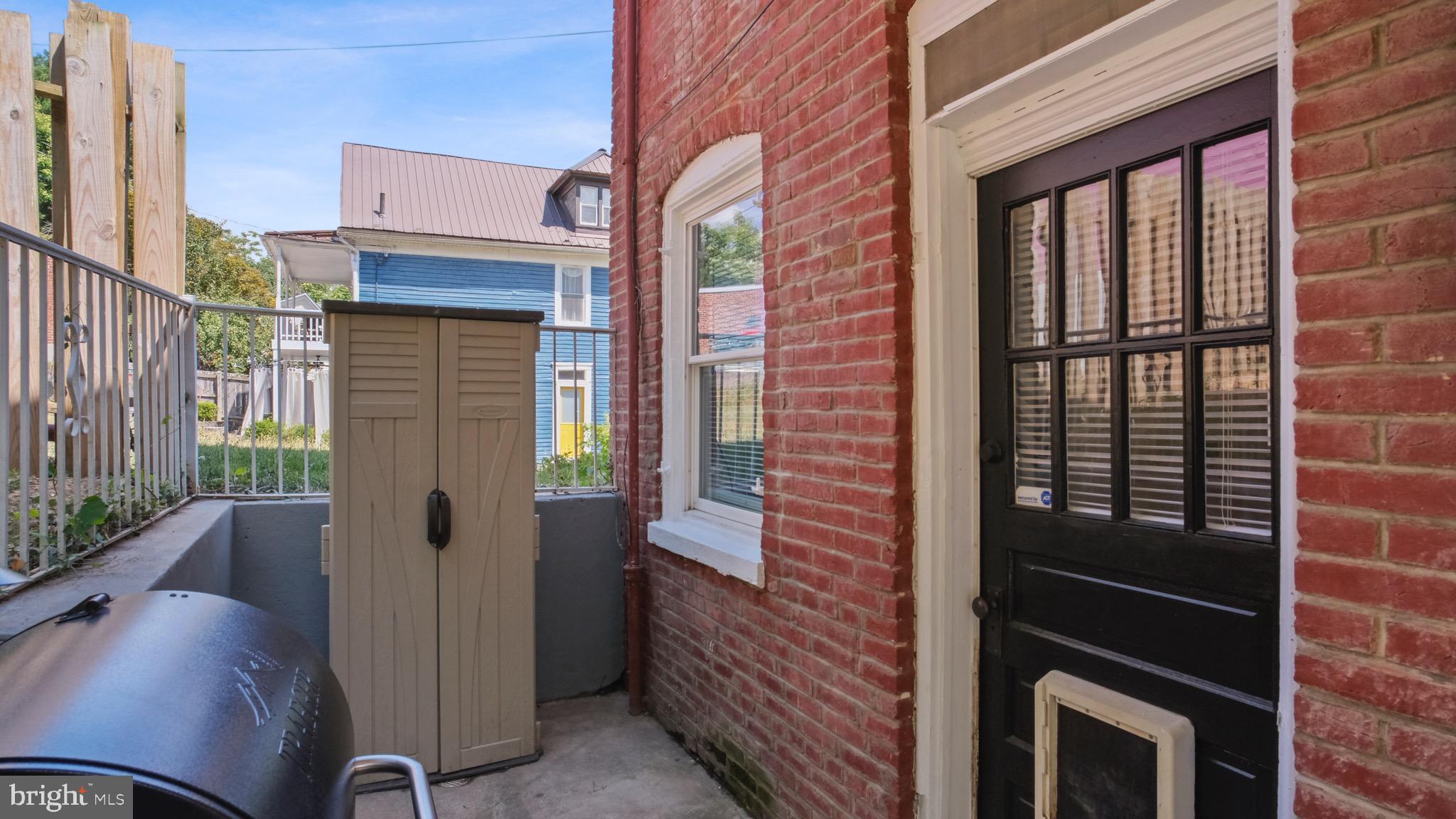 555 GREENE STREET