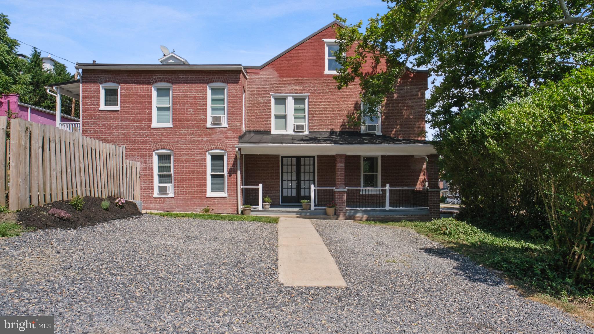 555 GREENE STREET