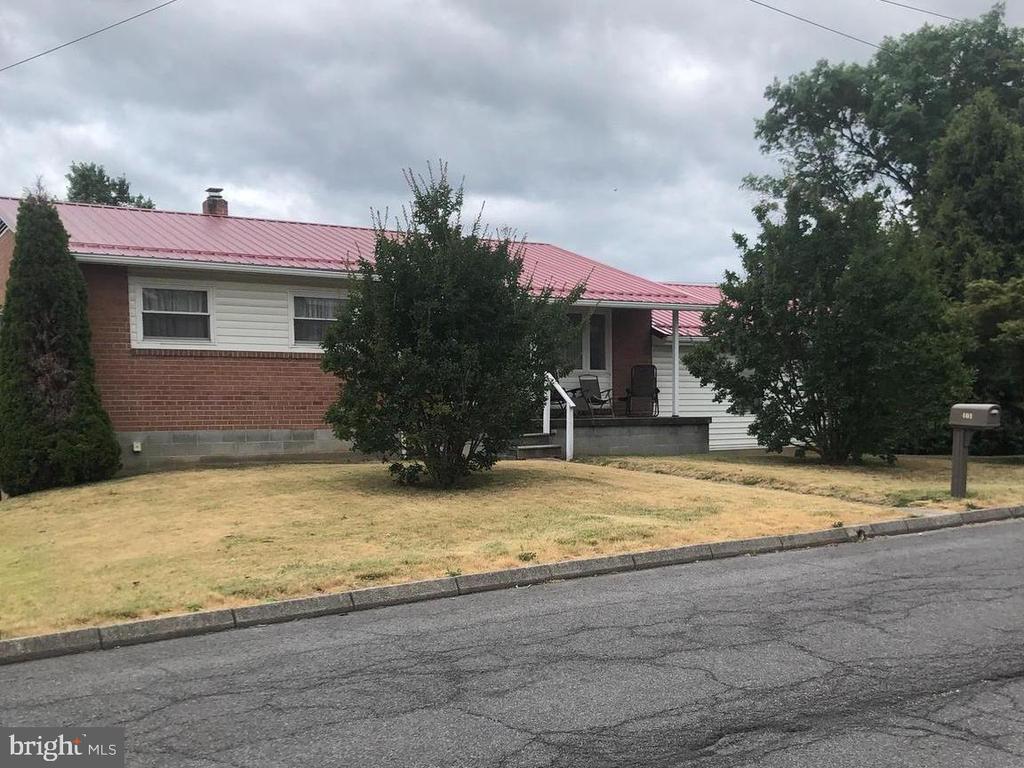 401 WEMPE DRIVE