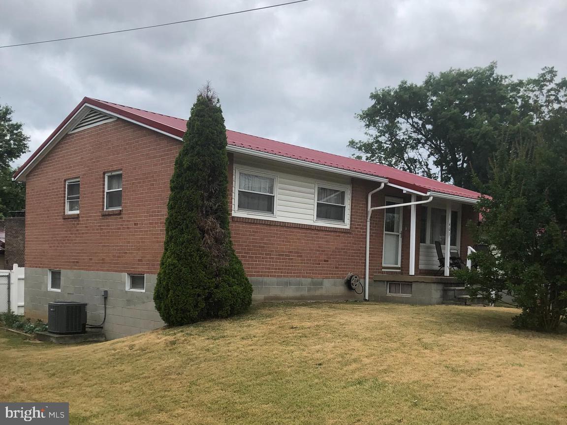 401 WEMPE DRIVE