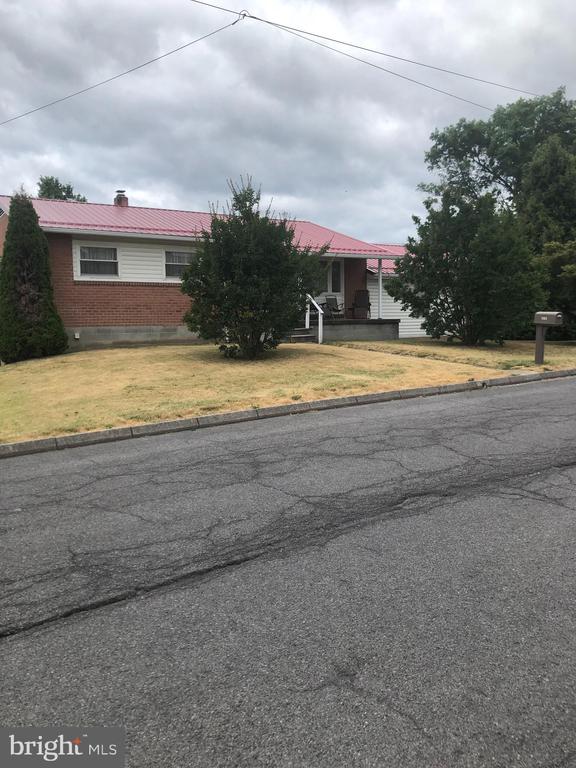 401 WEMPE DRIVE