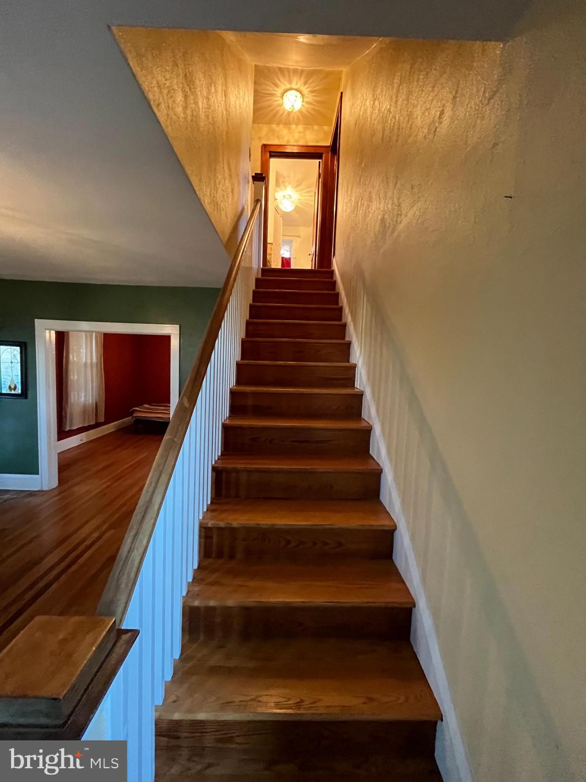 131 W COLLEGE AVENUE