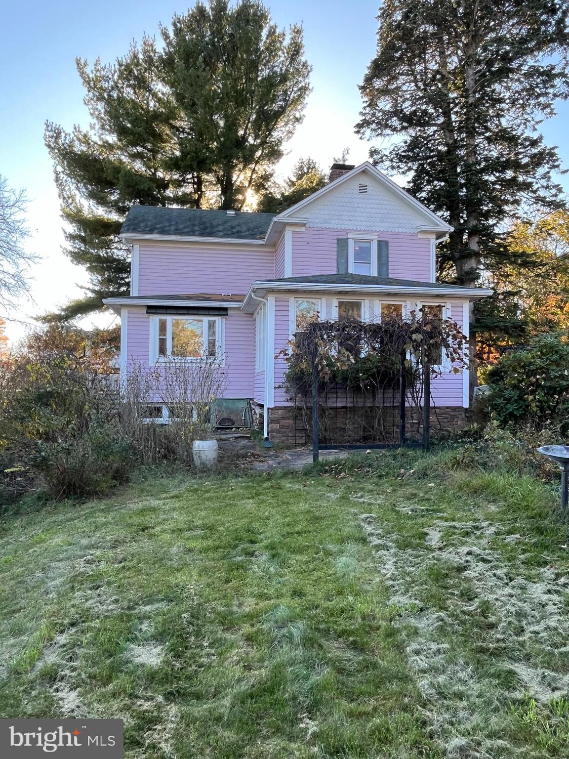 131 W COLLEGE AVENUE