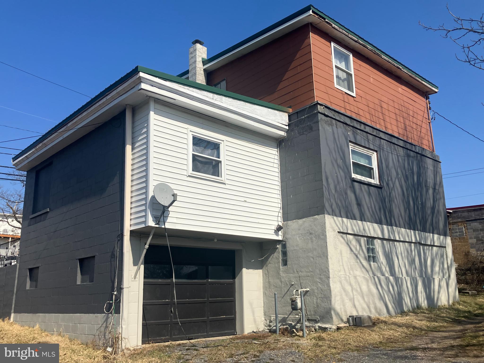 180 E MECHANIC STREET