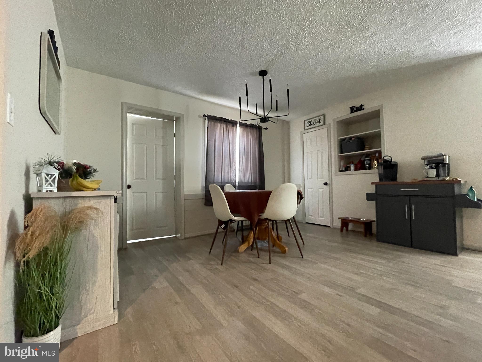 180 E MECHANIC STREET
