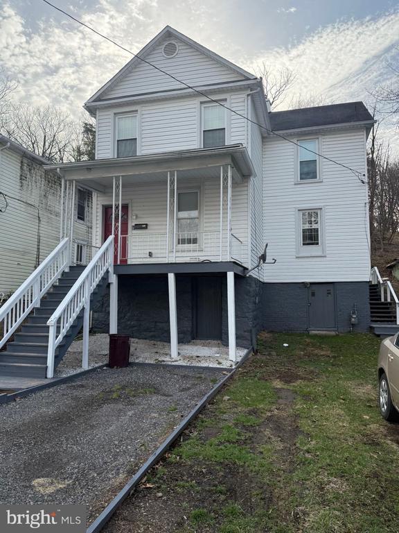 439 PINE AVENUE
