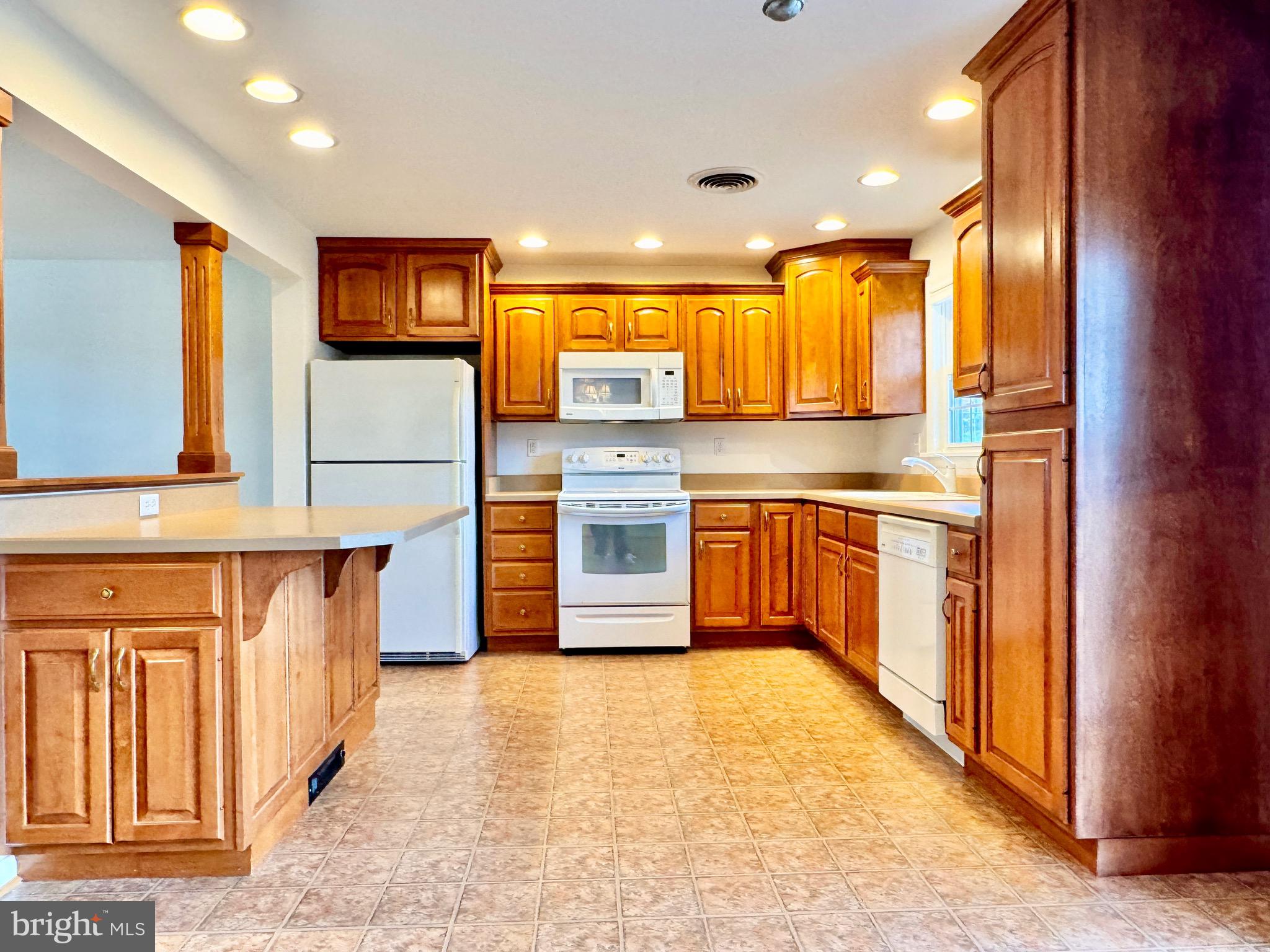 14805 WOODS EDGE COURT SW