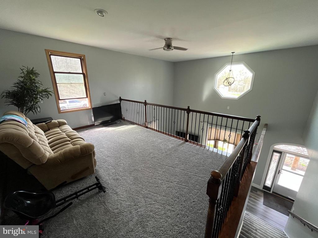 121 BRADDOCK HEIGHTS