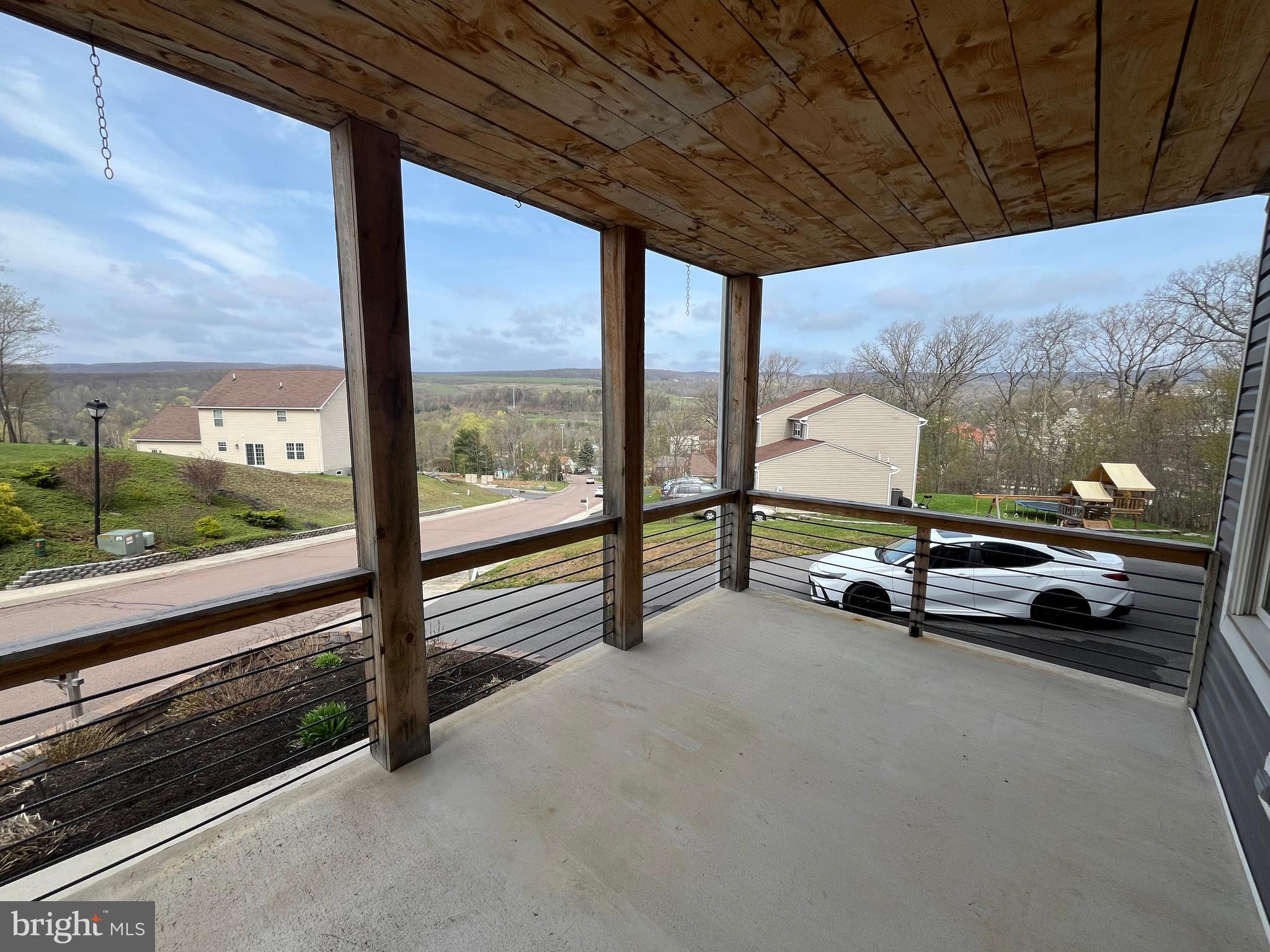 121 BRADDOCK HEIGHTS