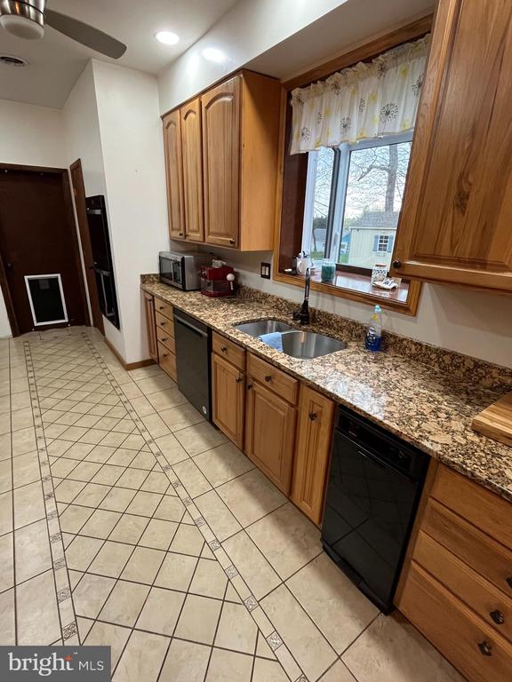 121 BRADDOCK HEIGHTS