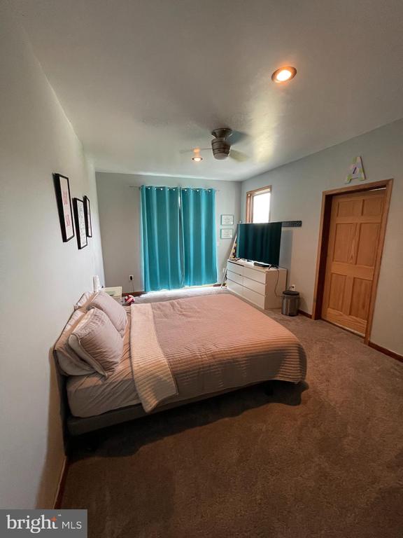 121 BRADDOCK HEIGHTS
