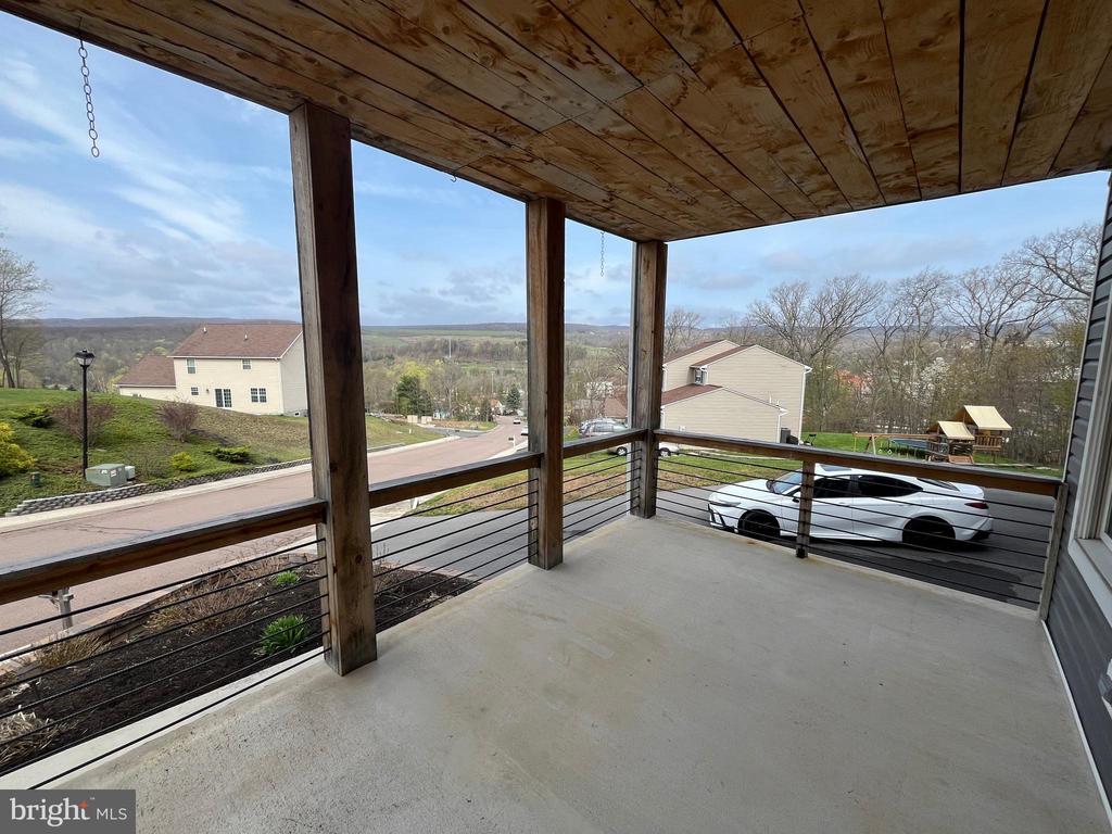121 BRADDOCK HEIGHTS