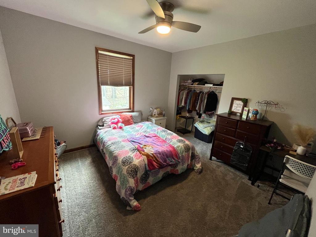 121 BRADDOCK HEIGHTS