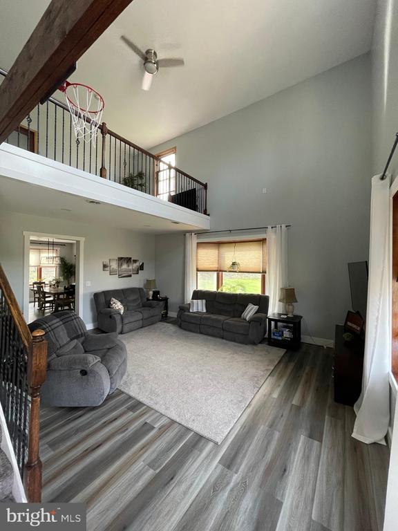 121 BRADDOCK HEIGHTS