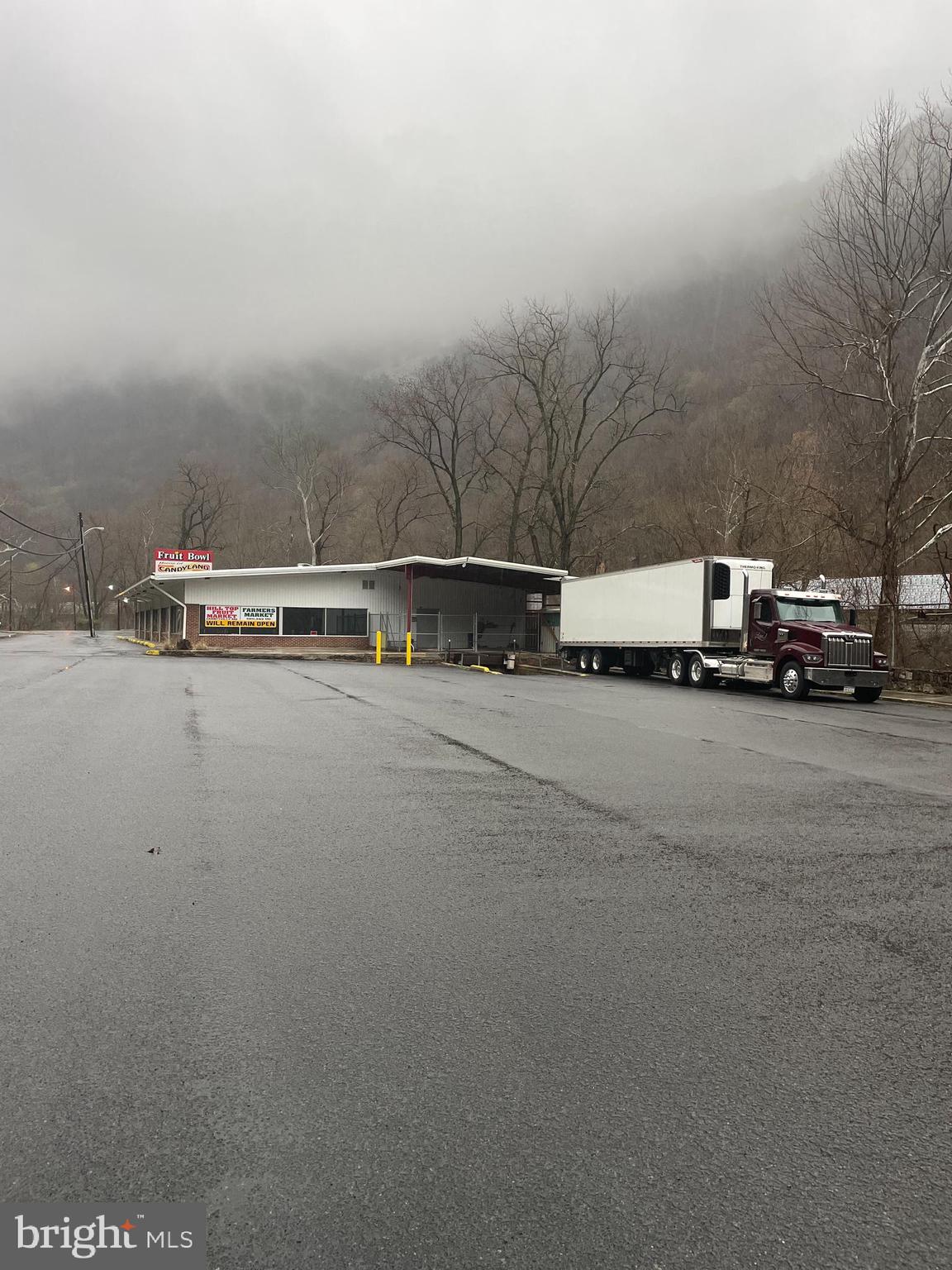 10325 NATIONAL HIGHWAY