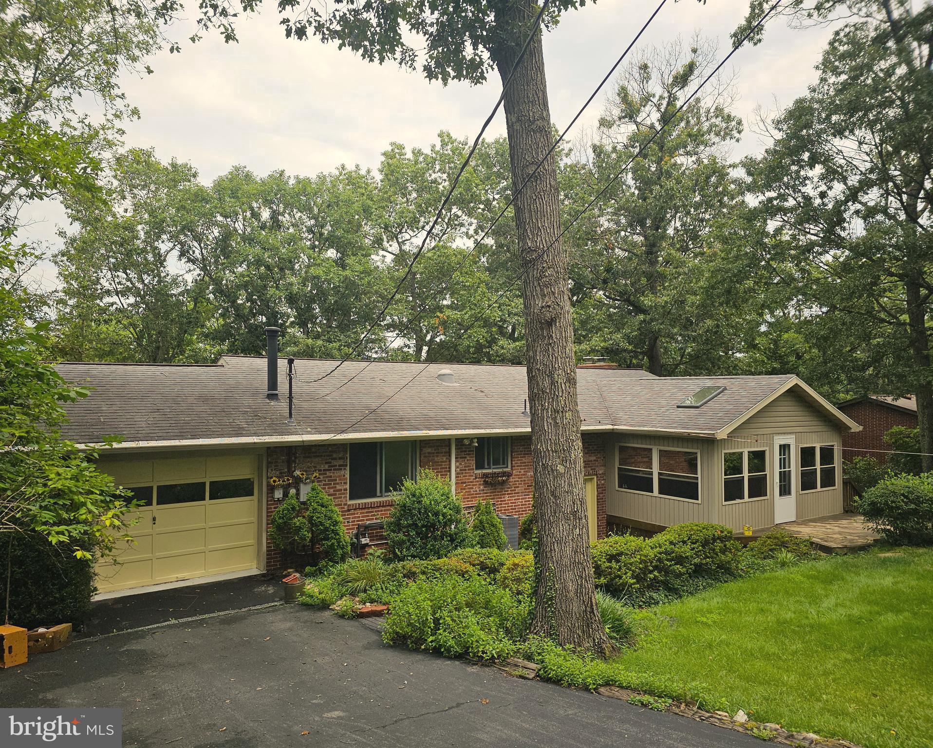 23 SUNSET DRIVE