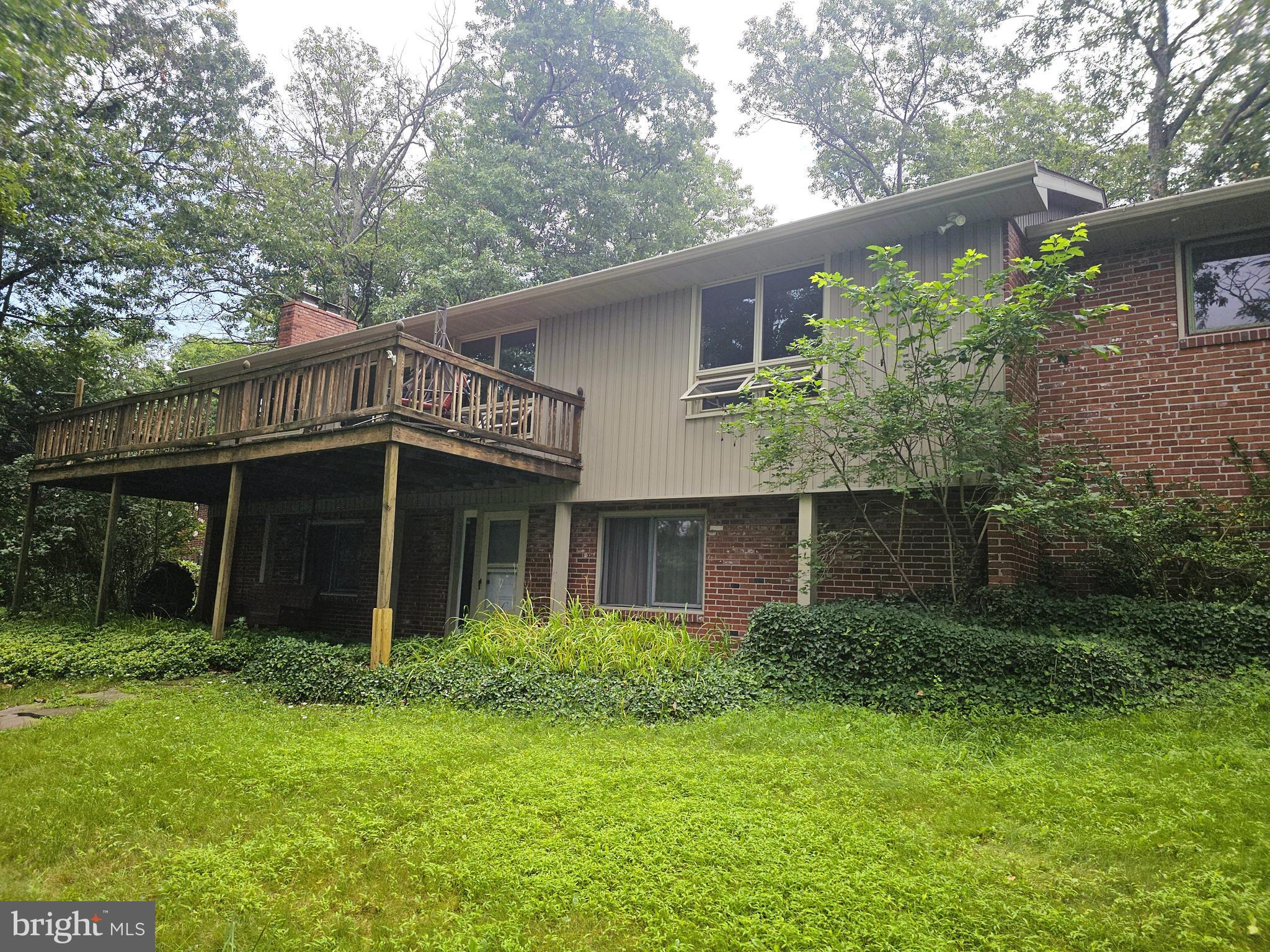 23 SUNSET DRIVE