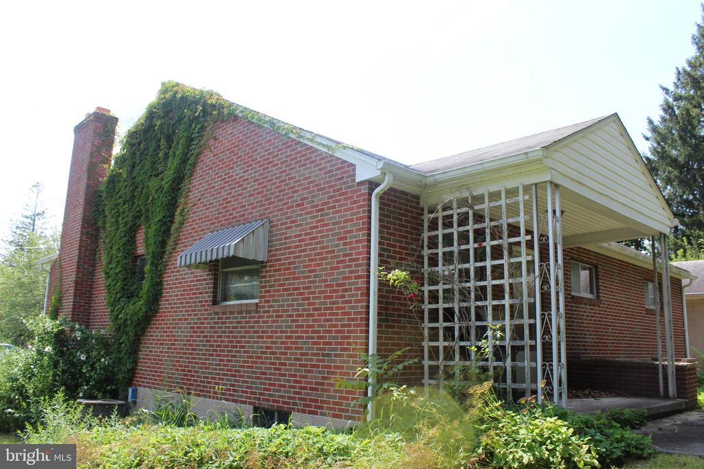 53 STOYER STREET