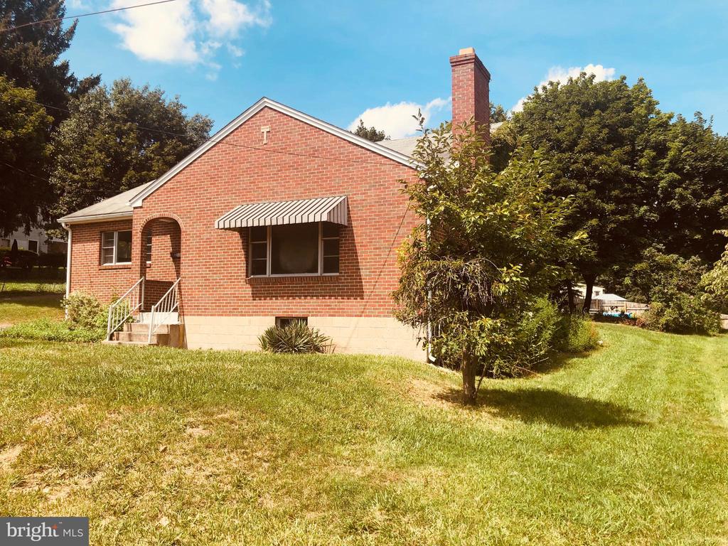 53 STOYER STREET
