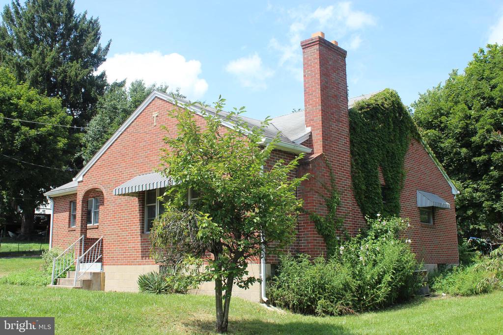 53 STOYER STREET
