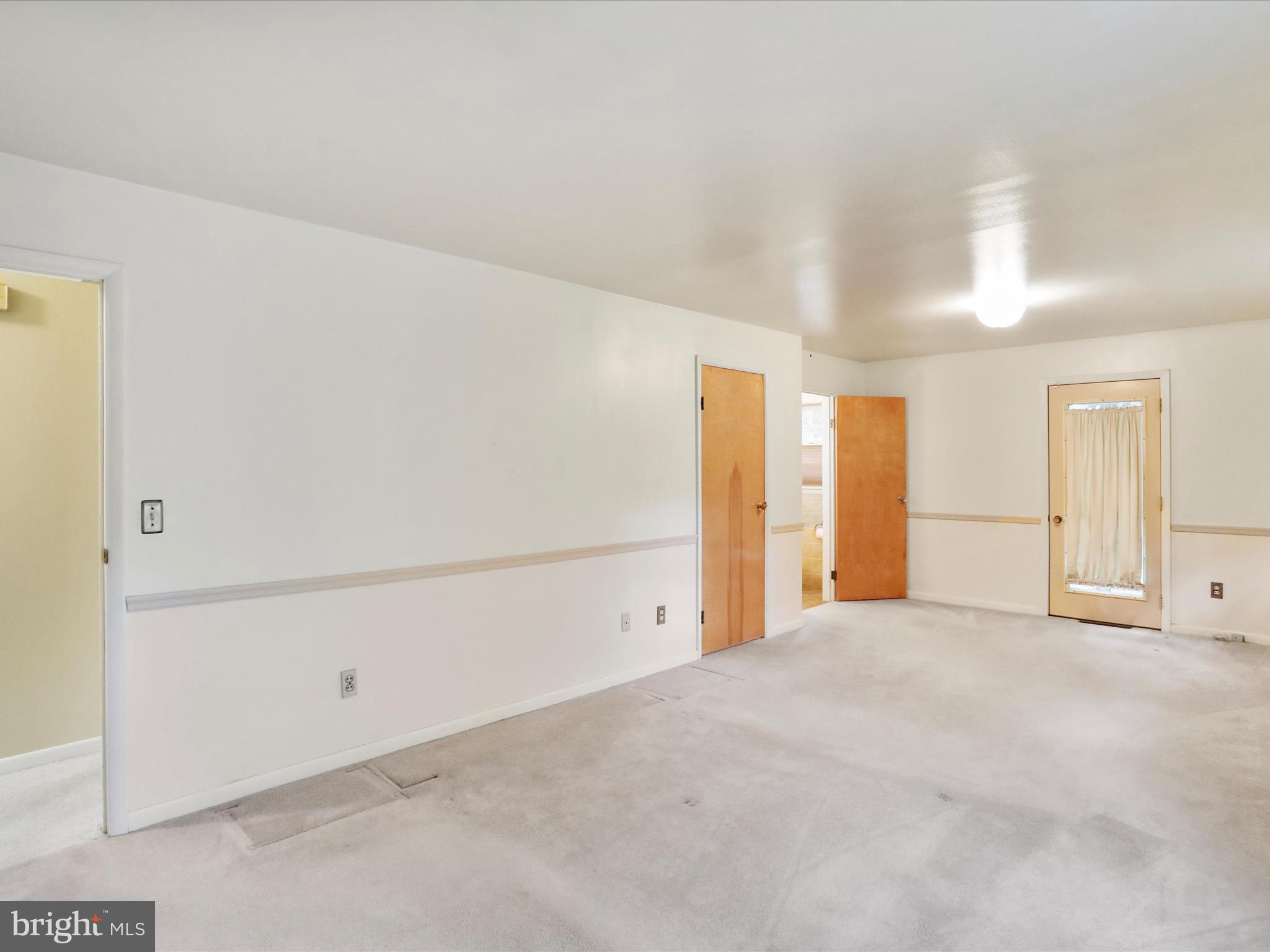 807 VALLEY VIEW DRIVE
