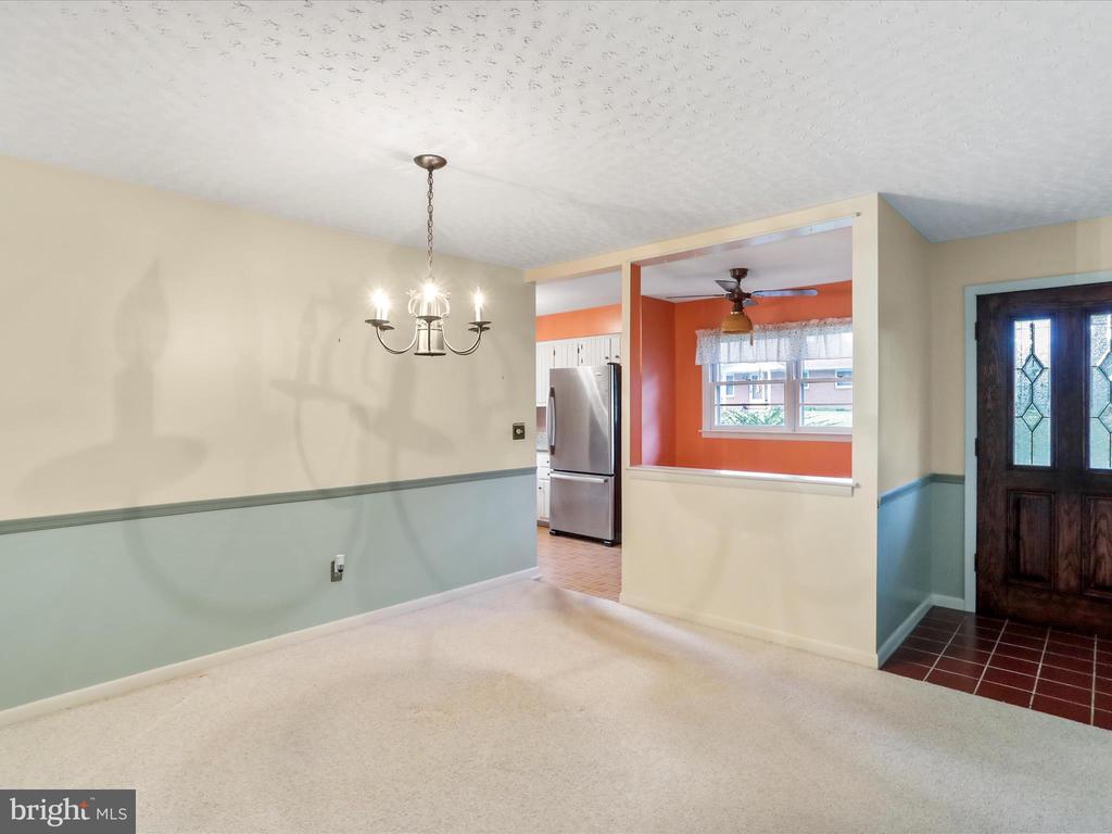 807 VALLEY VIEW DRIVE