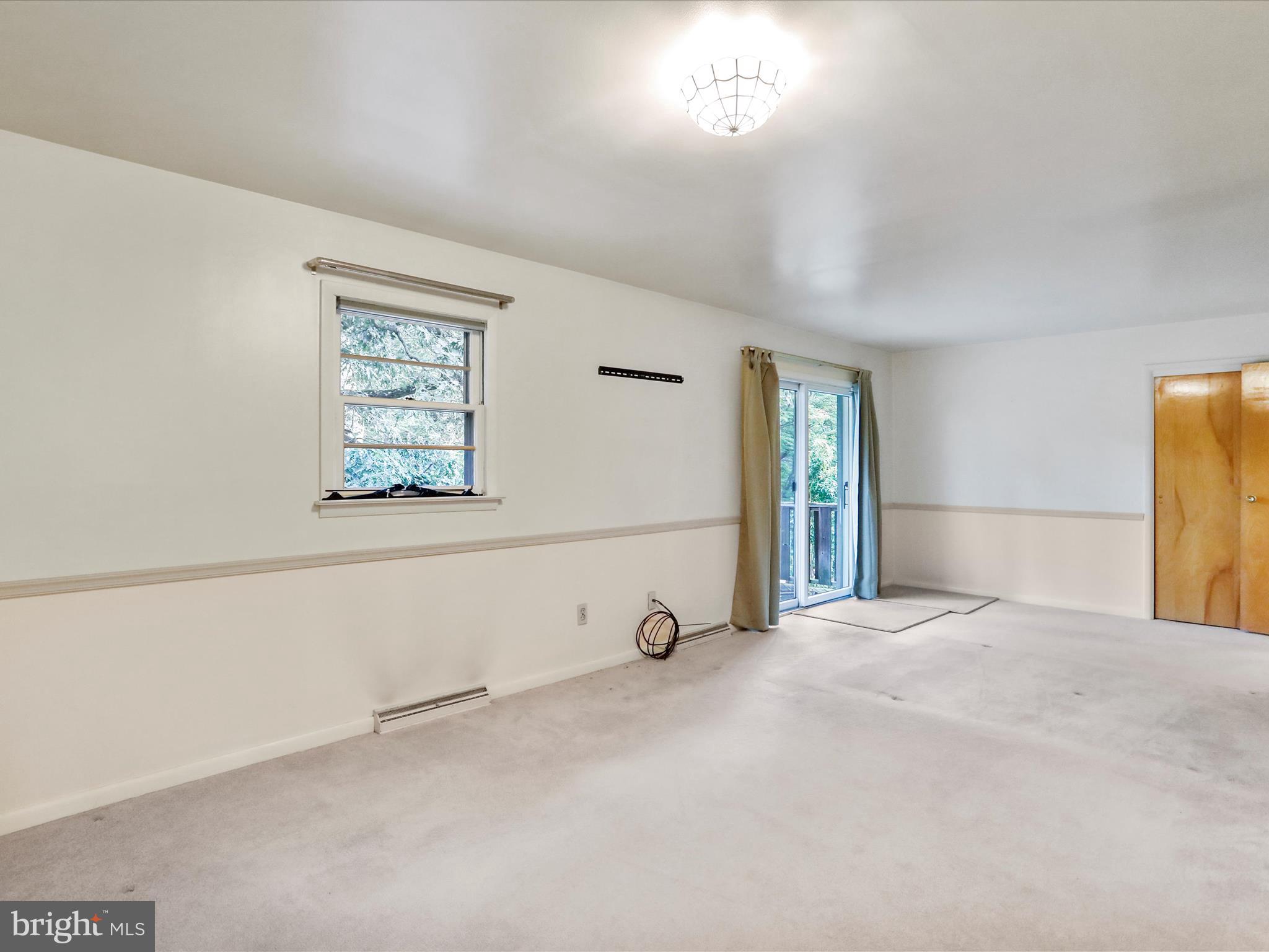 807 VALLEY VIEW DRIVE