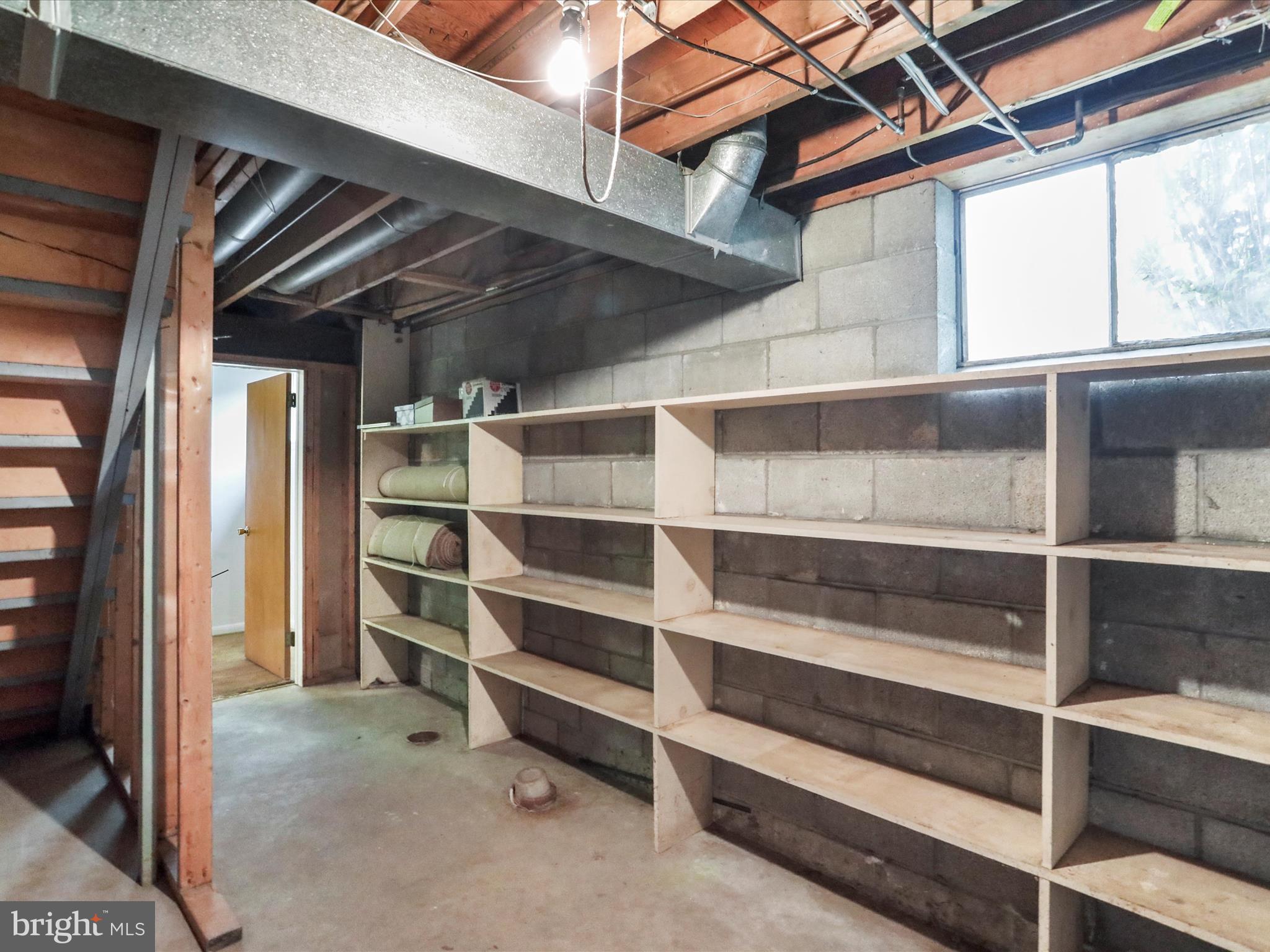 807 VALLEY VIEW DRIVE