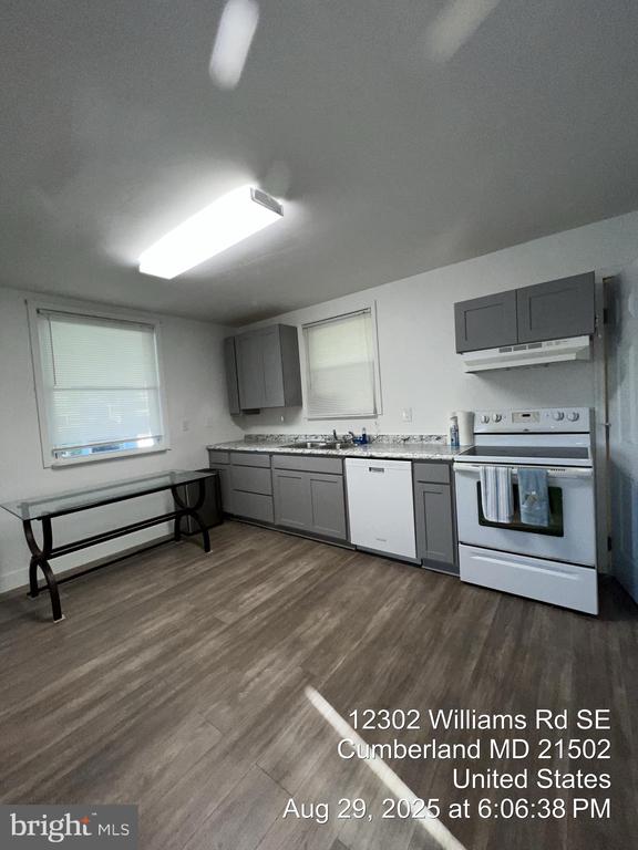 12302 WILLIAMS ROAD SE