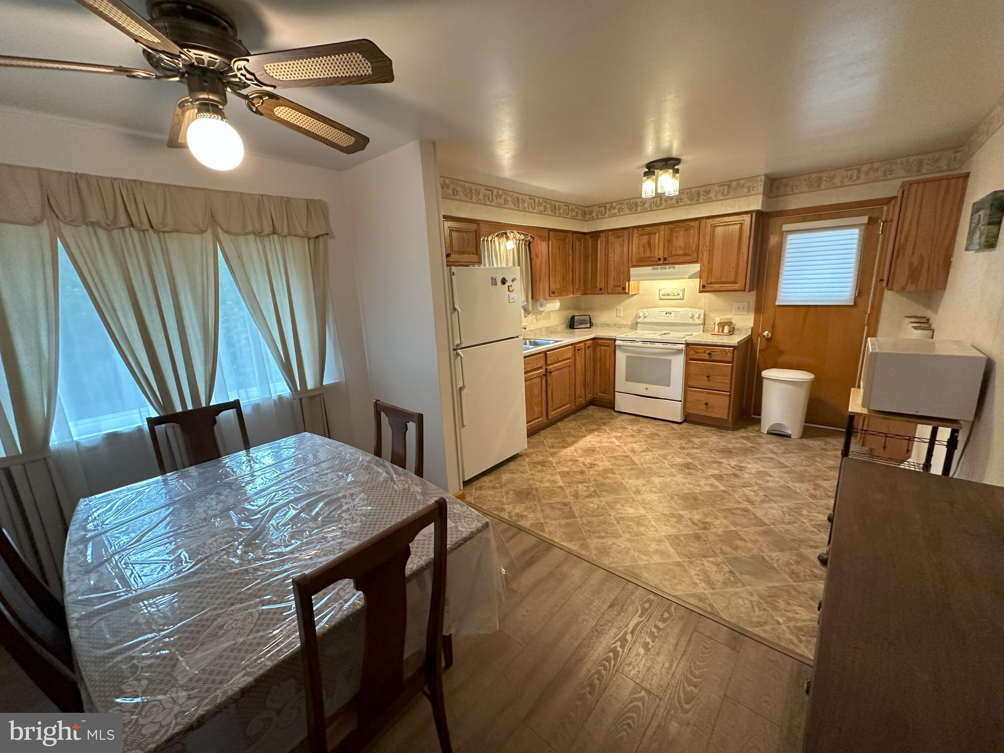 809 VALLEY VIEW DRIVE