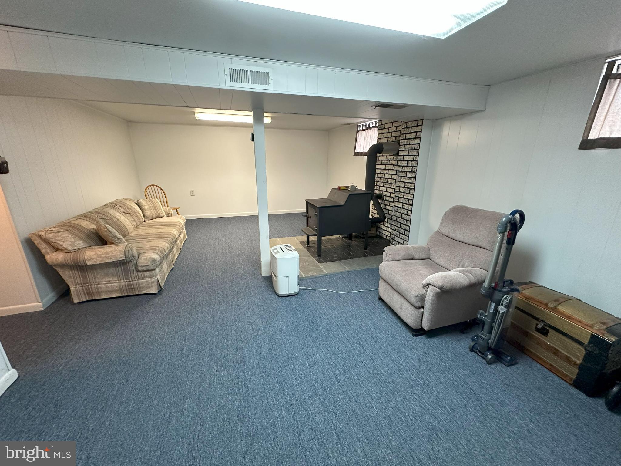 809 VALLEY VIEW DRIVE