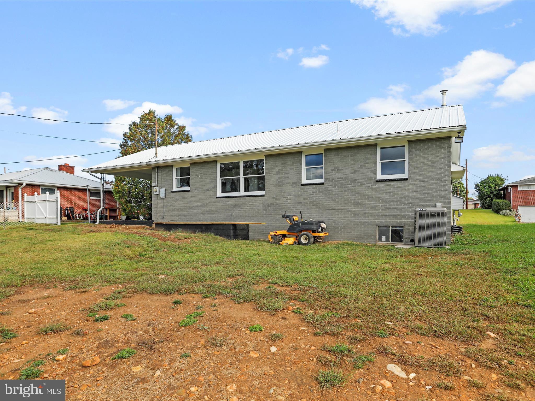 1427 CHURCH STREET