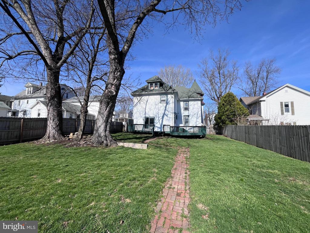 30 FROST AVENUE