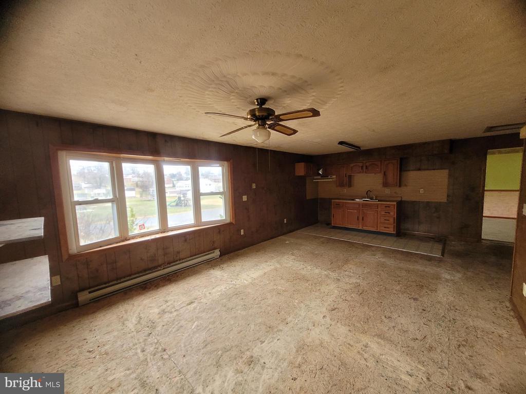 16512 N CONDA WAY
