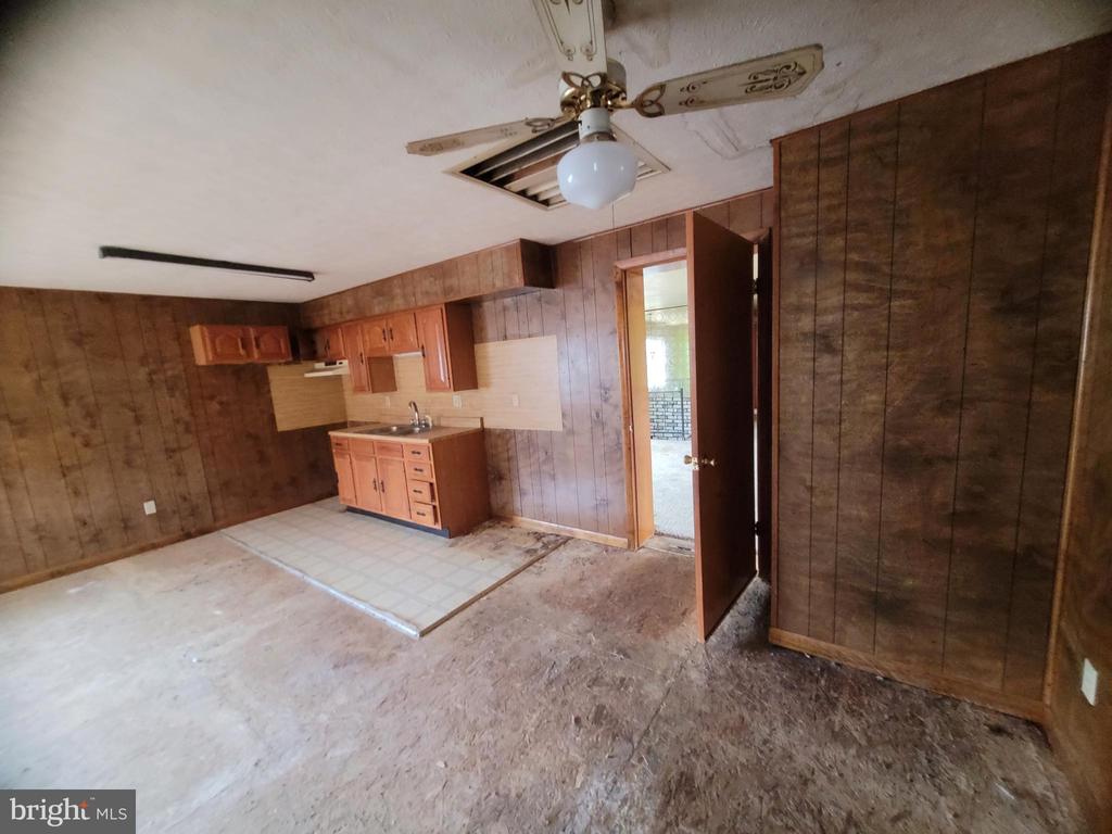 16512 N CONDA WAY