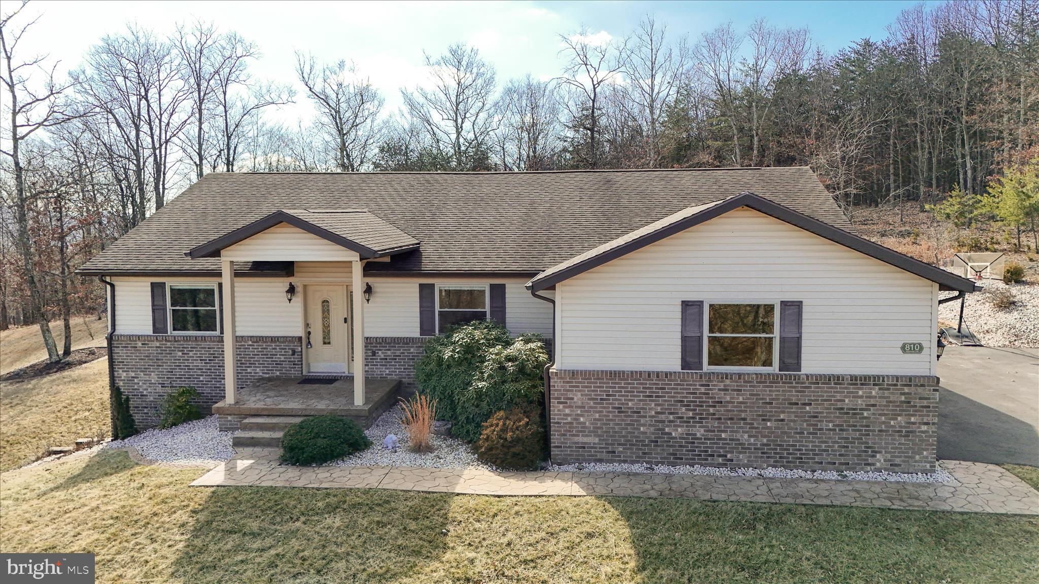 810 ARROWHEAD TRAIL