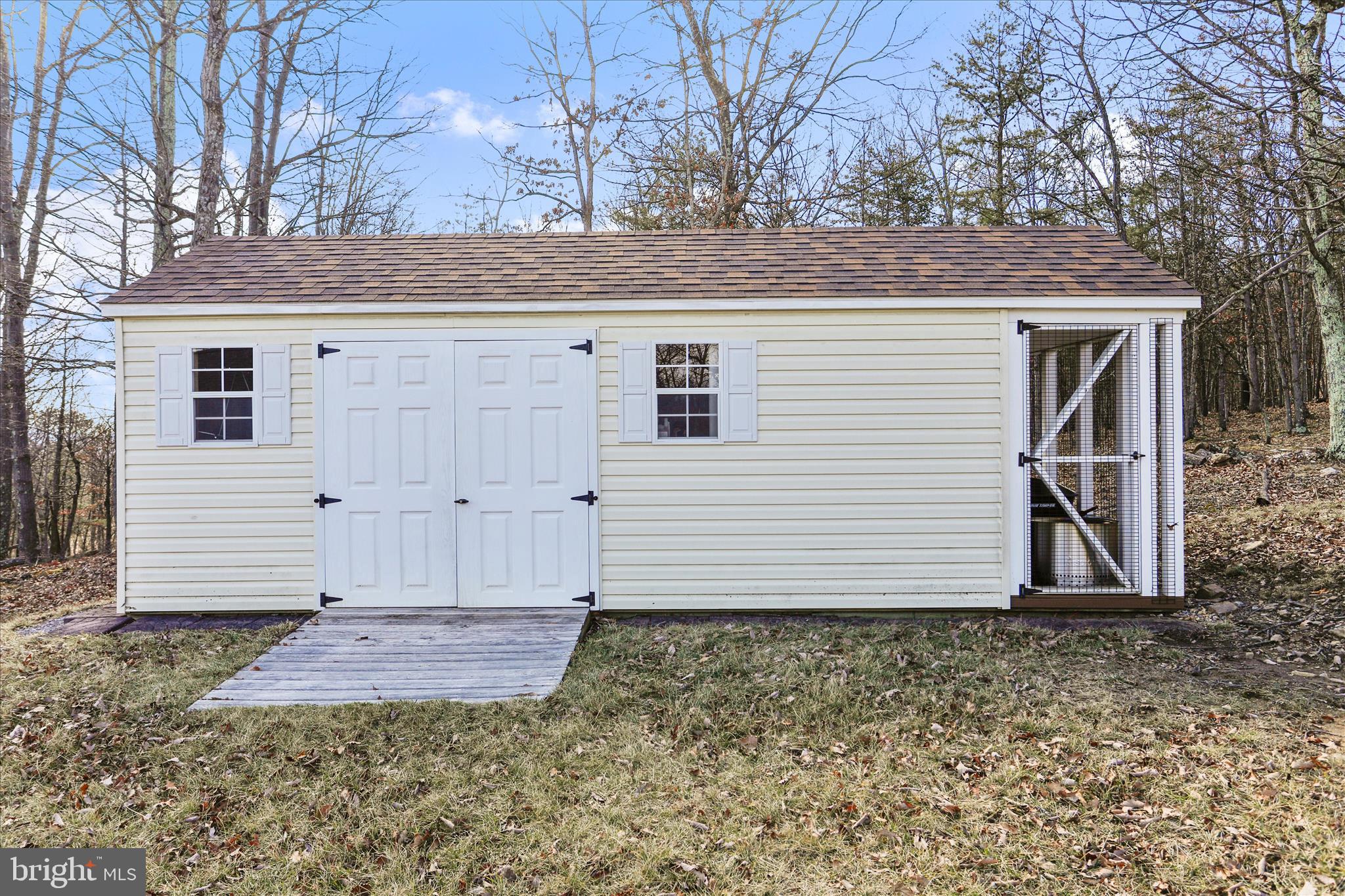 810 ARROWHEAD TRAIL