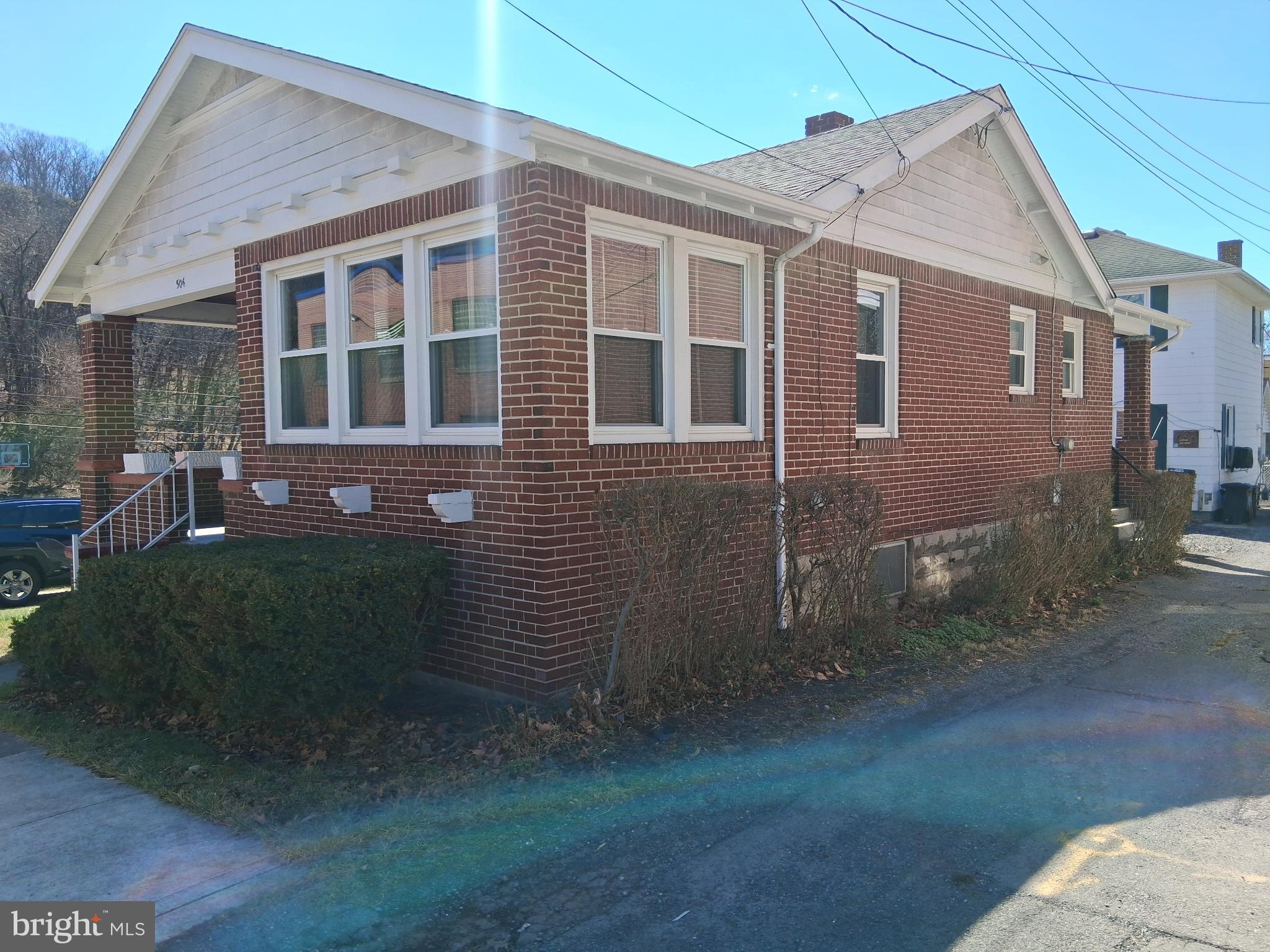 506 PEARRE AVENUE