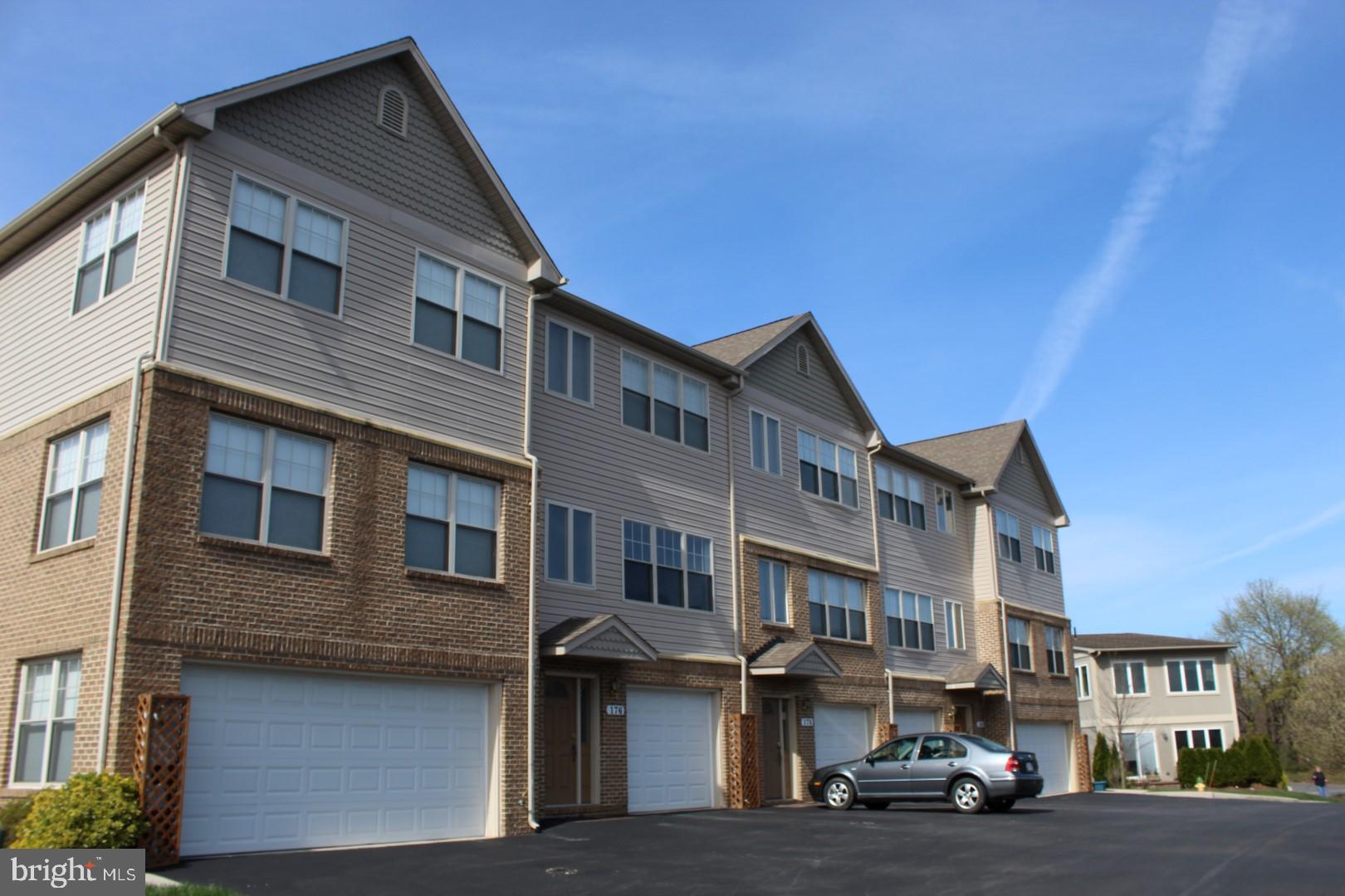 182 SUNRISE CIRCLE