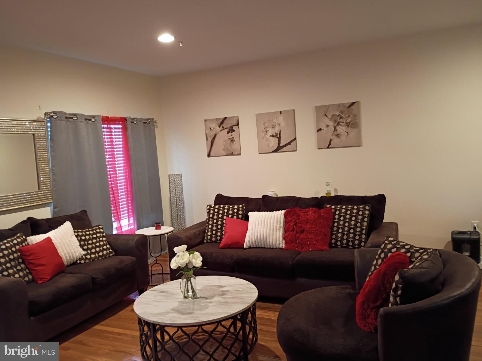 182 SUNRISE CIRCLE