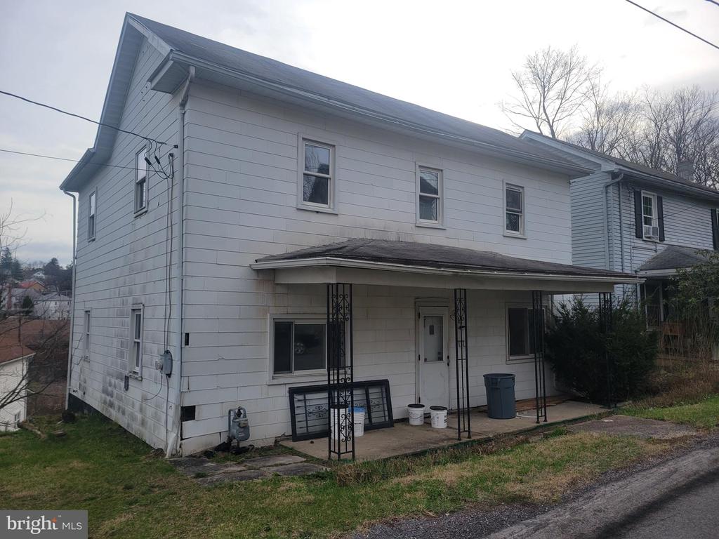 48 MILL STREET