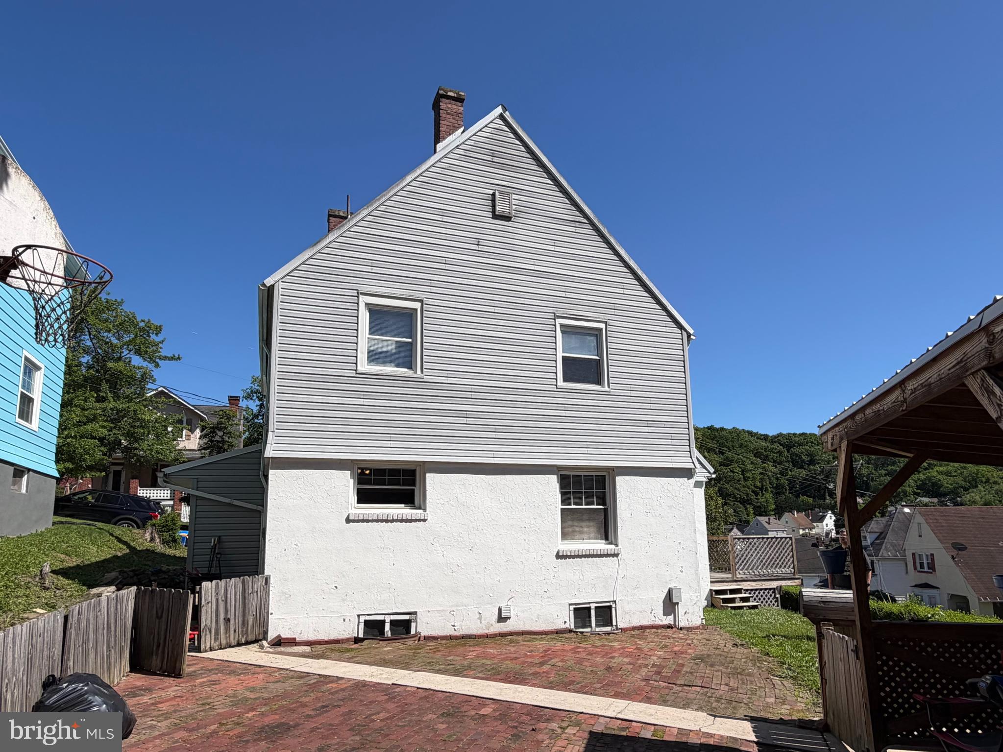812 FAYETTE STREET