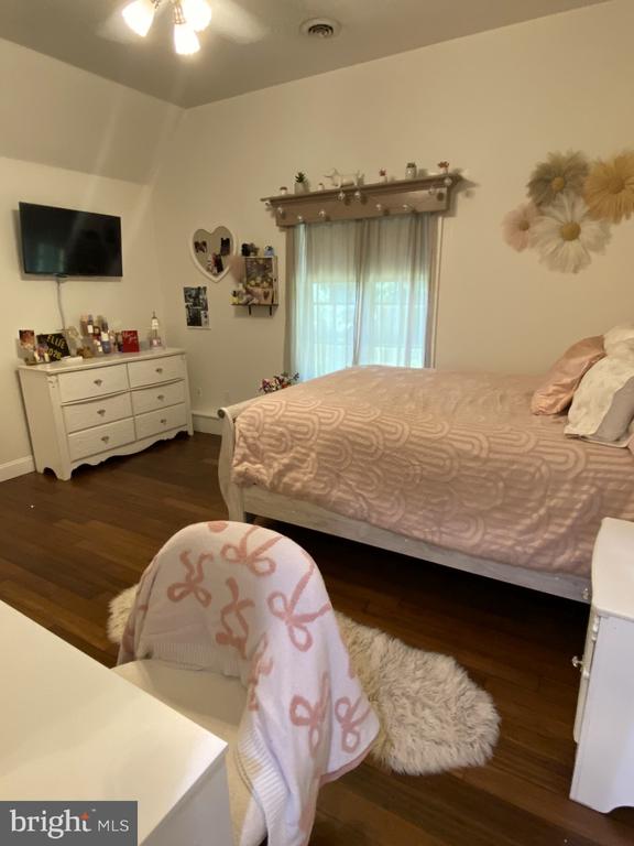 206 PINECREST DRIVE