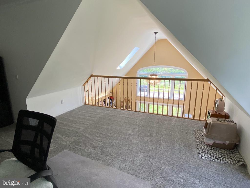 206 PINECREST DRIVE