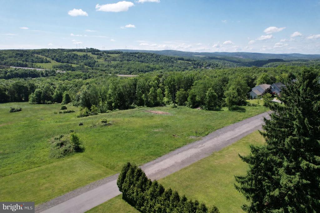 206 PINECREST DRIVE