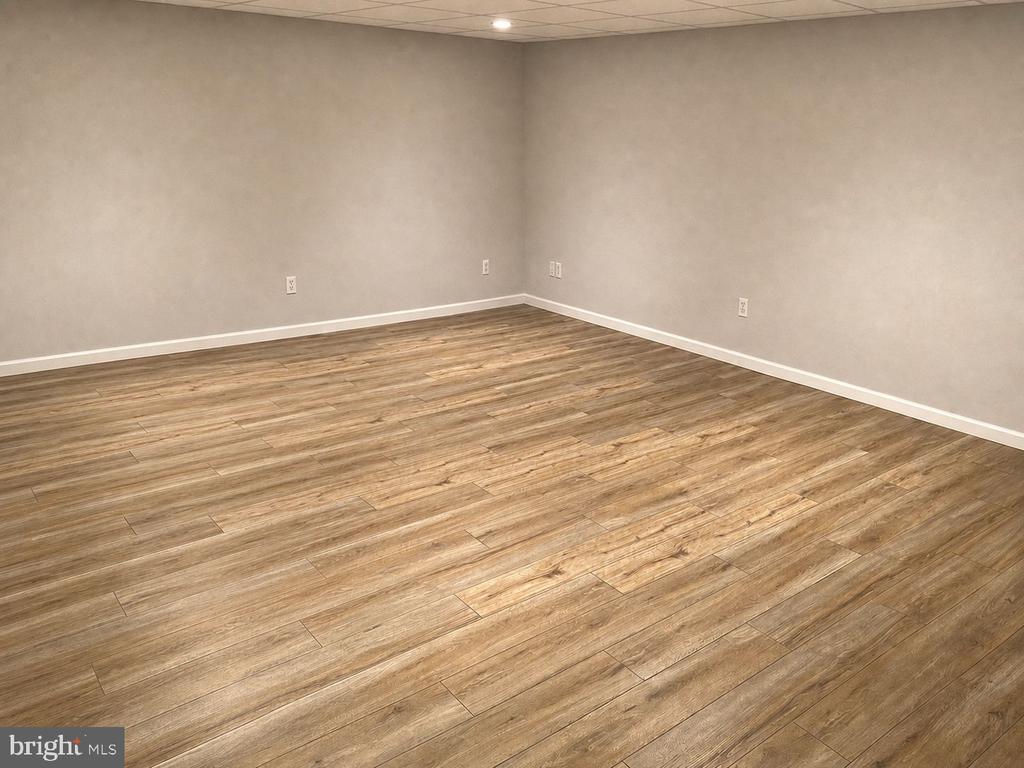 206 PINECREST DRIVE