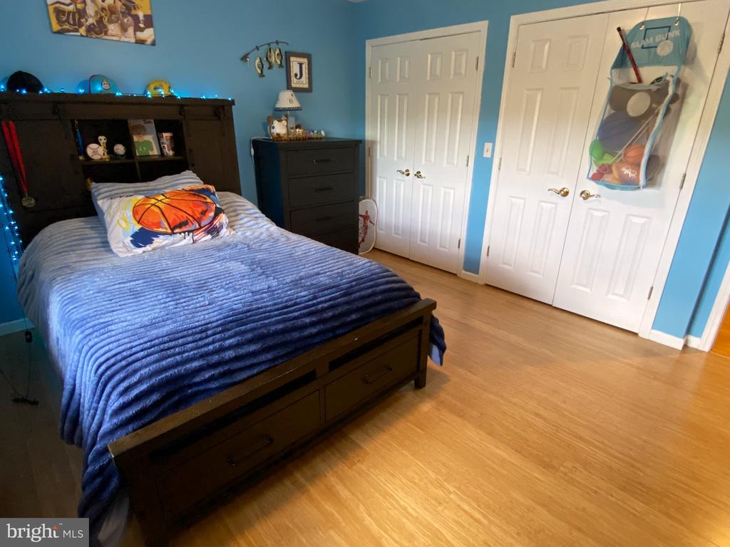 206 PINECREST DRIVE